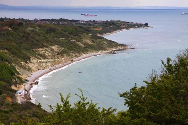 "Trinity" At Whitecliff Bay Isle Of Wight- Yarborough View 4 Hotel Bembridge Exterior photo