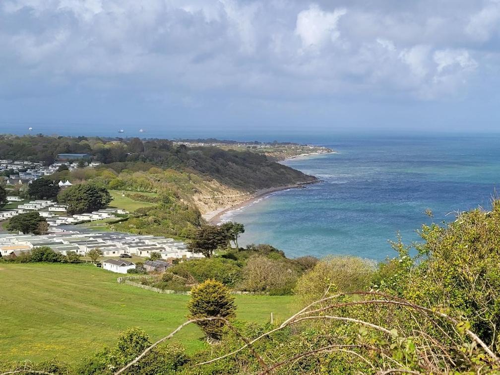 "Trinity" At Whitecliff Bay Isle Of Wight- Yarborough View 4 Hotel Bembridge Exterior photo