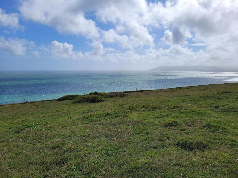 "Trinity" At Whitecliff Bay Isle Of Wight- Yarborough View 4 Hotel Bembridge Exterior photo